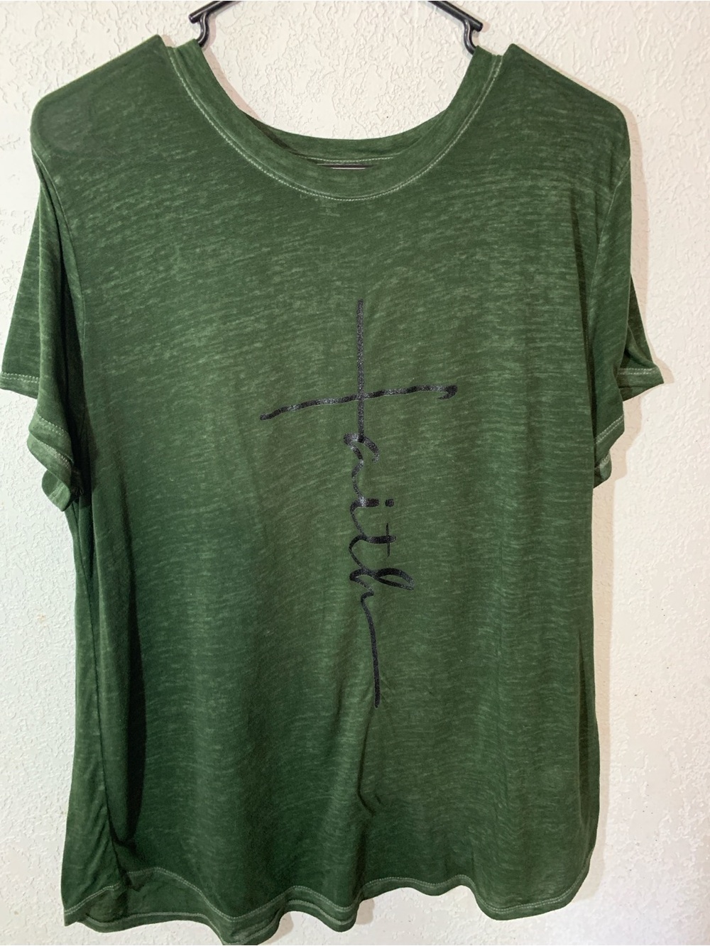 Maurices Dark Green Short-Sleeve Graphic Tee